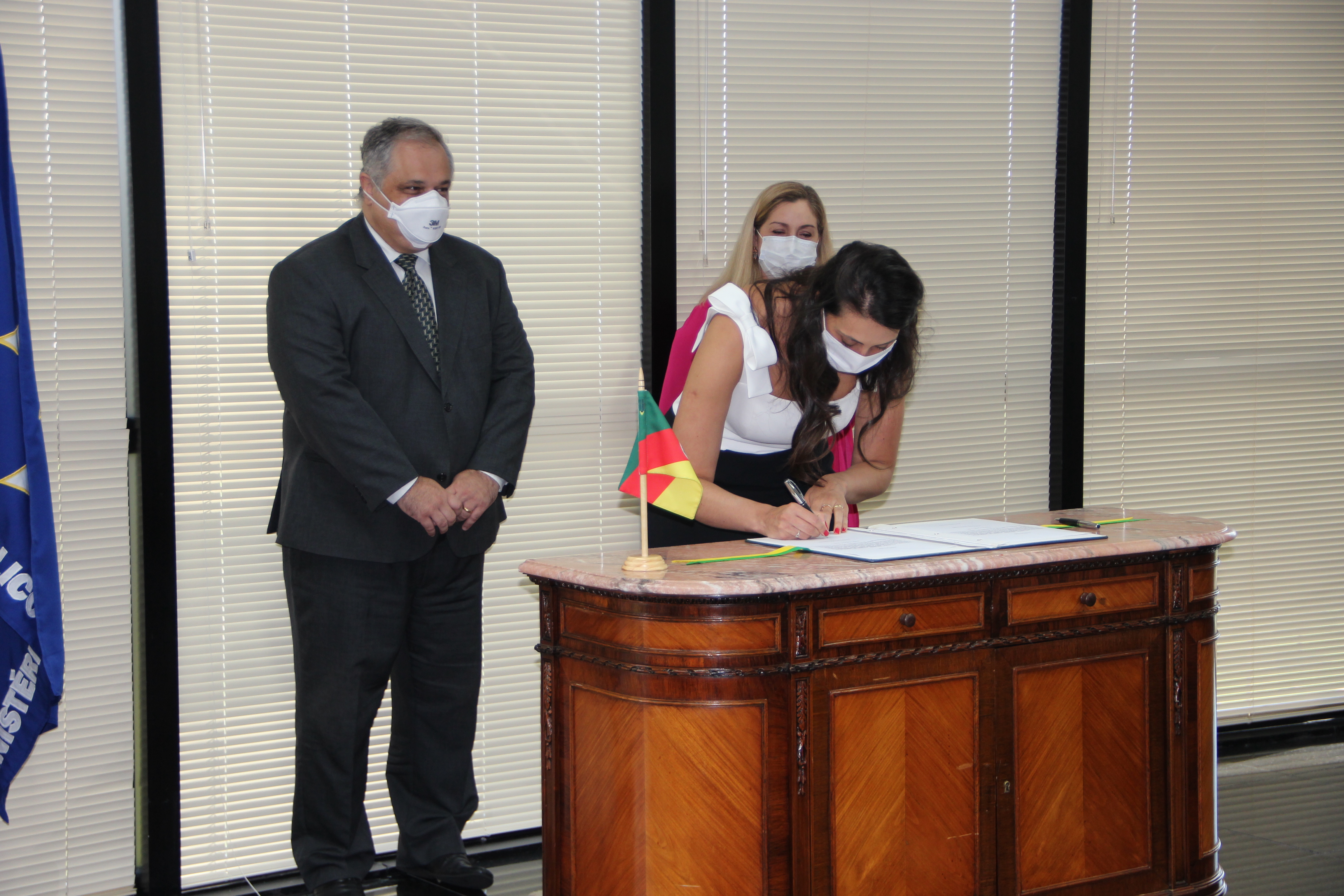 Nova Procuradora Priscila Ianzer toma posse em Brasília 