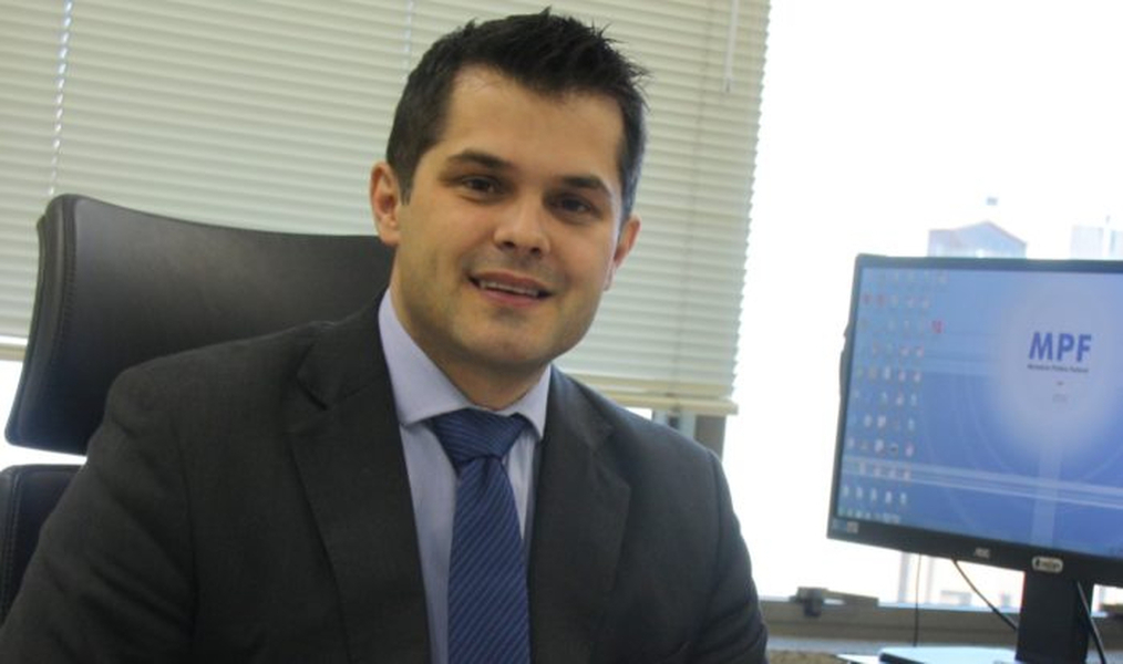 Procurador da República Rafael Miron recebe Diploma de Mérito Coaf