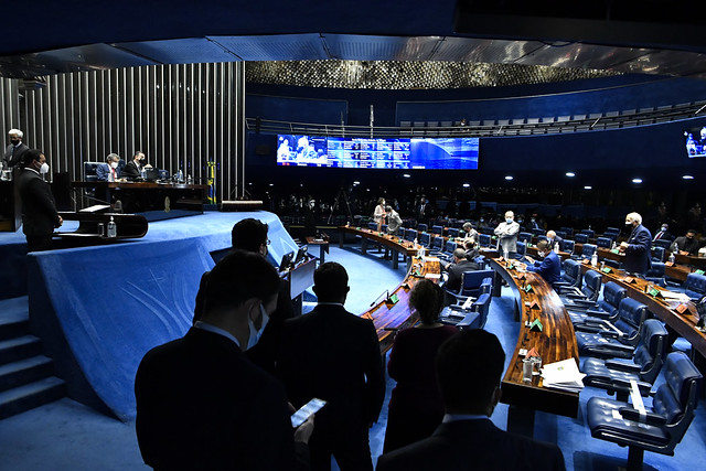 Senado aprova texto-base do PL que altera a Lei de Improbidade