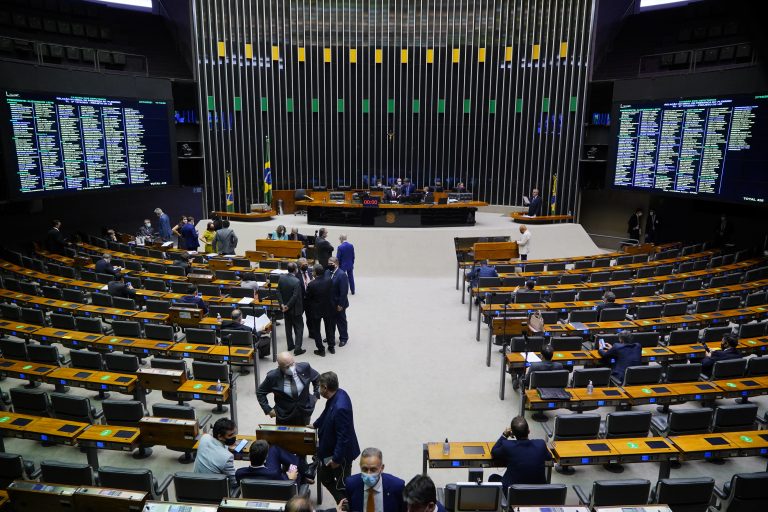 Câmara aprova aumento do número de magistrados em TRFs