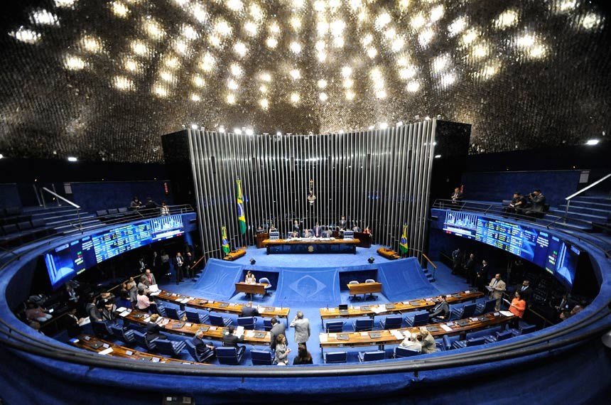 Direto do Congresso: análise de vetos e projetos sobre saúde, educação e honorários periciais