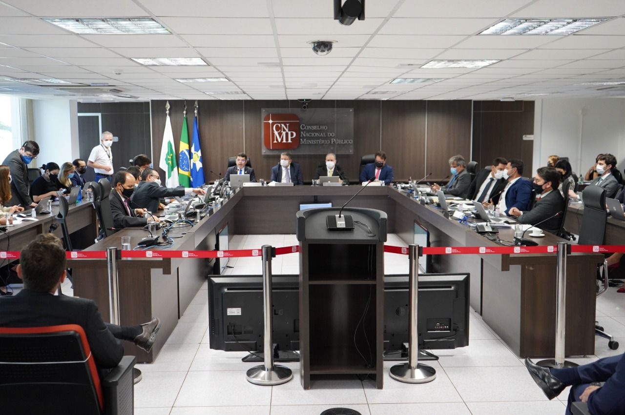 CNMP parabeniza Ubiratan Cazetta por coordenação da Frentas