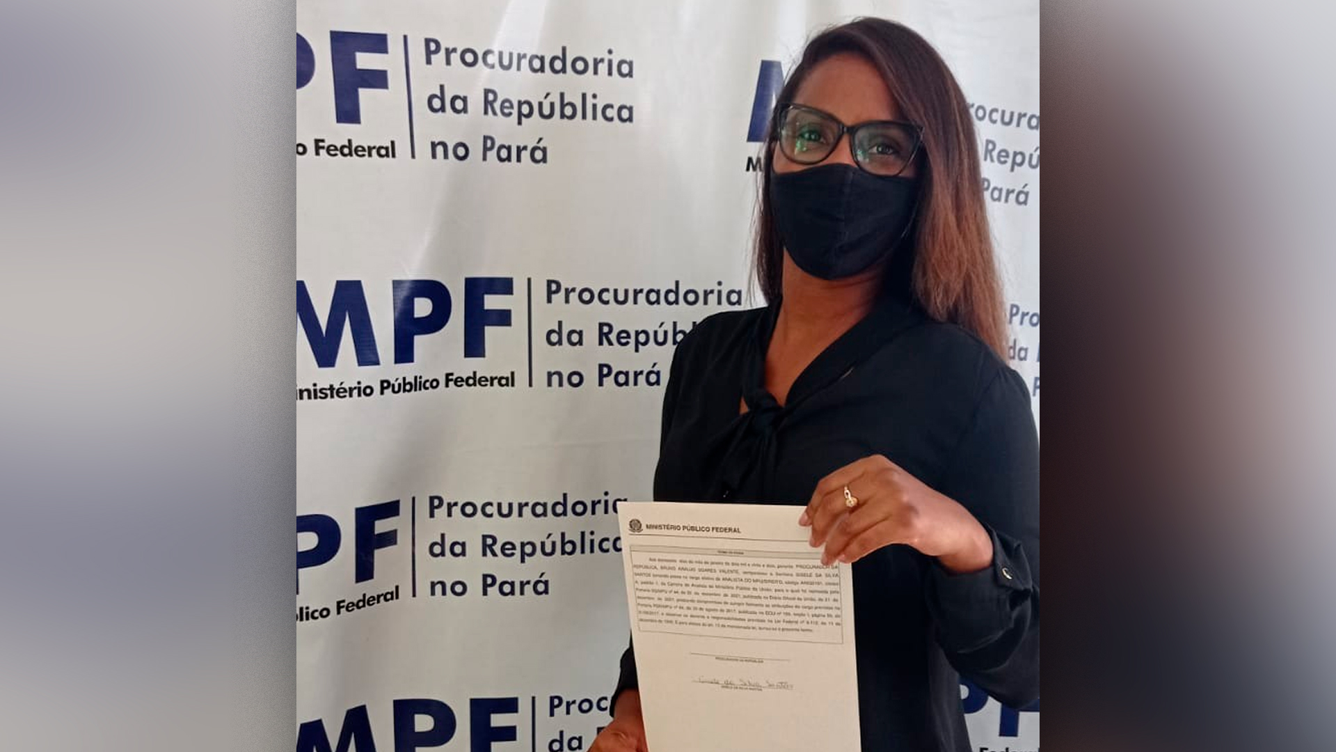 Aluna do Projeto Identidade toma posse como servidora do MPF
