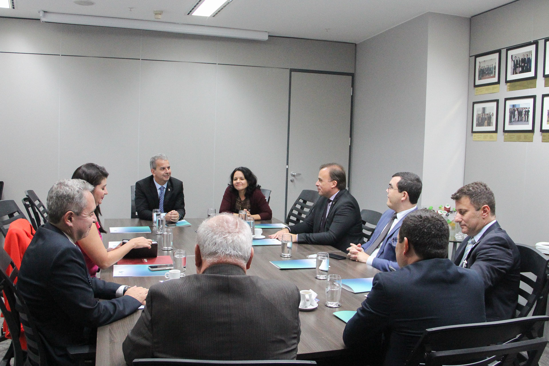 Associações de magistrados e membros do Ministério Público se unem para questionar no Judiciário limitação quanto ao pagamento do Benefício Especial