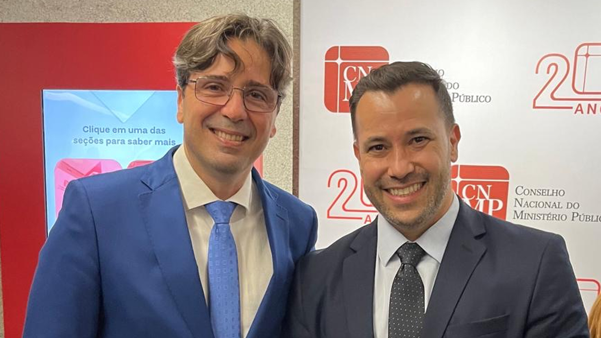 ANPR acompanha sessão do CNMP e prestigia lançamento de obra que homenageia ex-conselheiros