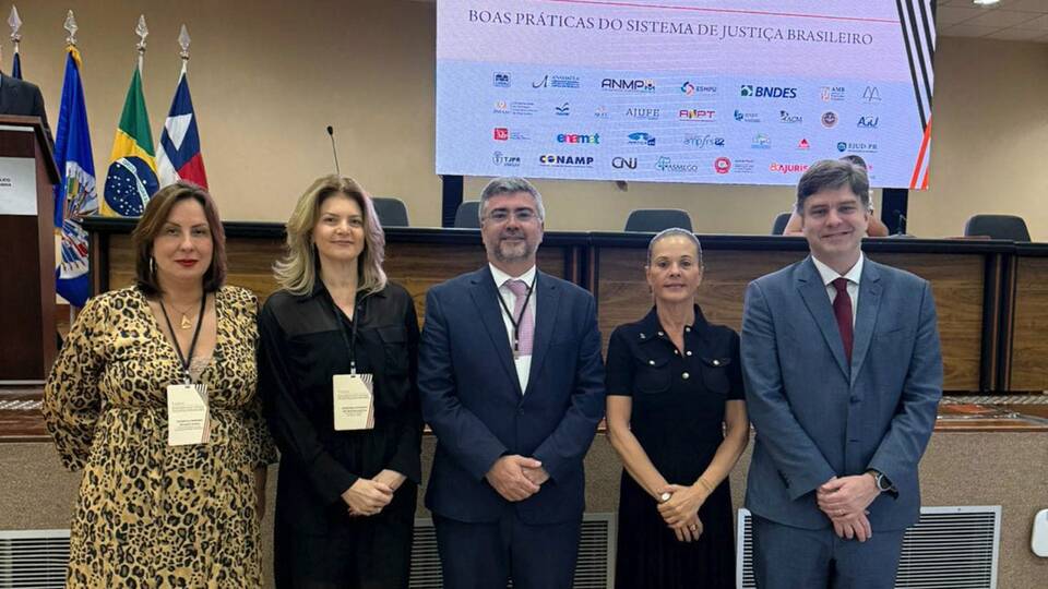 Vice-presidente da ANPR defende independência funcional como pilar da democracia em fórum internacional