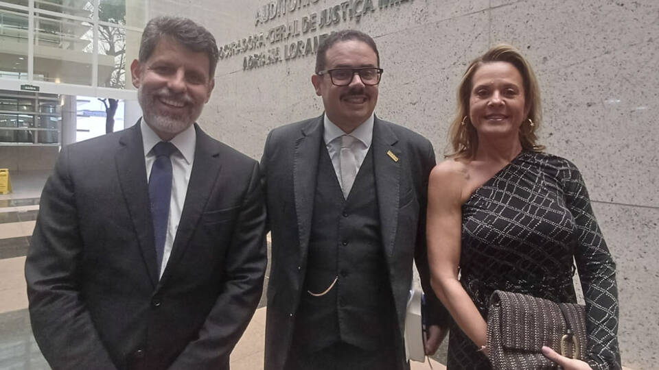 Diretoria prestigia cerimônia de posse da diretoria da ANMPM