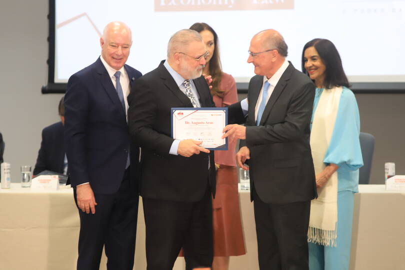 7º Fórum Paulista de Desenvolvimento homenageia subprocurador-geral Augusto Aras