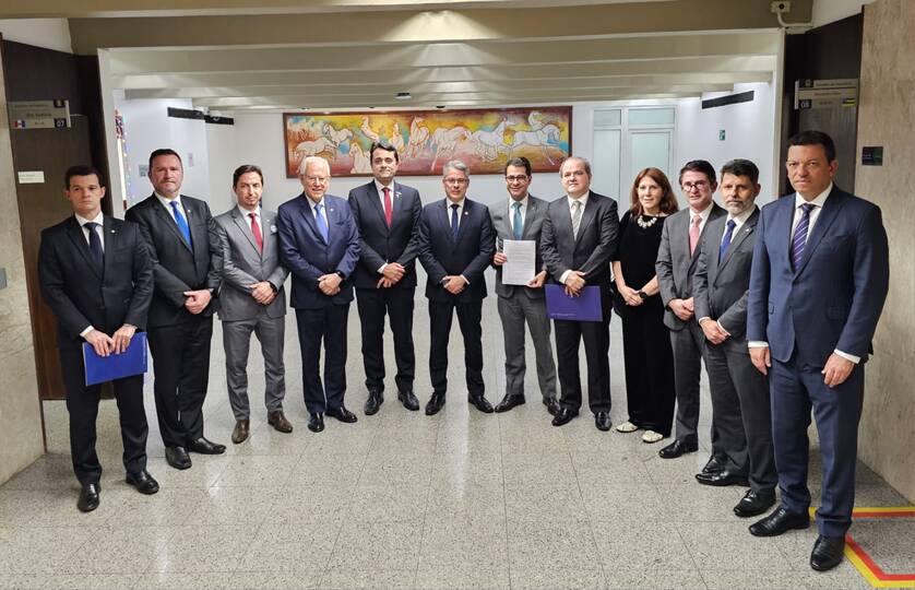 Diretor de Assuntos Legislativos reúne-se com relator do PL Antifacção e acompanha debate no Senado