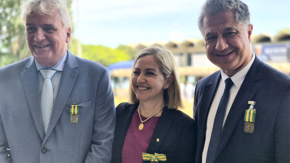 Eliana Torelly, Leonardo Freitas e Aurélio Rios são agraciados com a Medalha Mérito Tamandaré