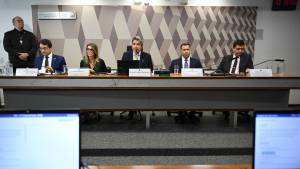 0407-ccj-senado-site_4.jpg_original